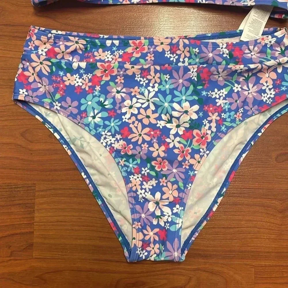 New! CUPSHE‎ Women's Bikini Sets Two Piece Ditsy Swimsuit size Med - Picture 4 of 9